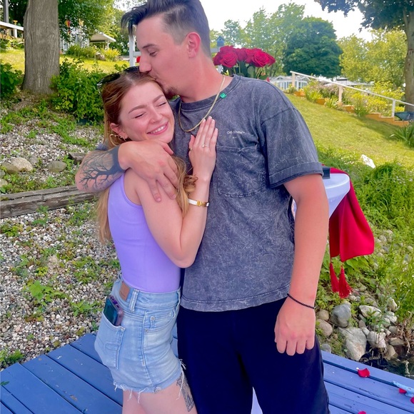 Meet your Posher, Mandee - Picture 3 of 15